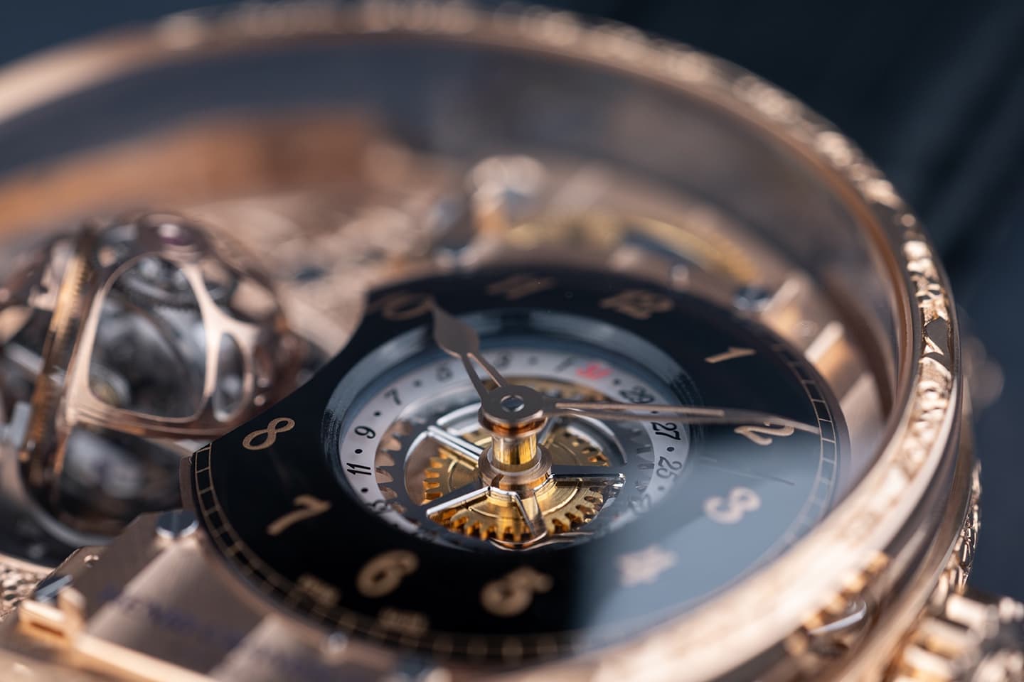 Rose gold hands detail