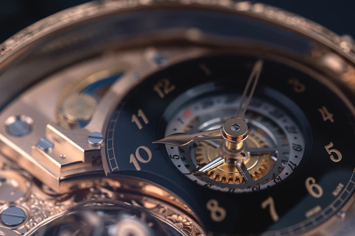 Black onyx dial with rose gold indexes