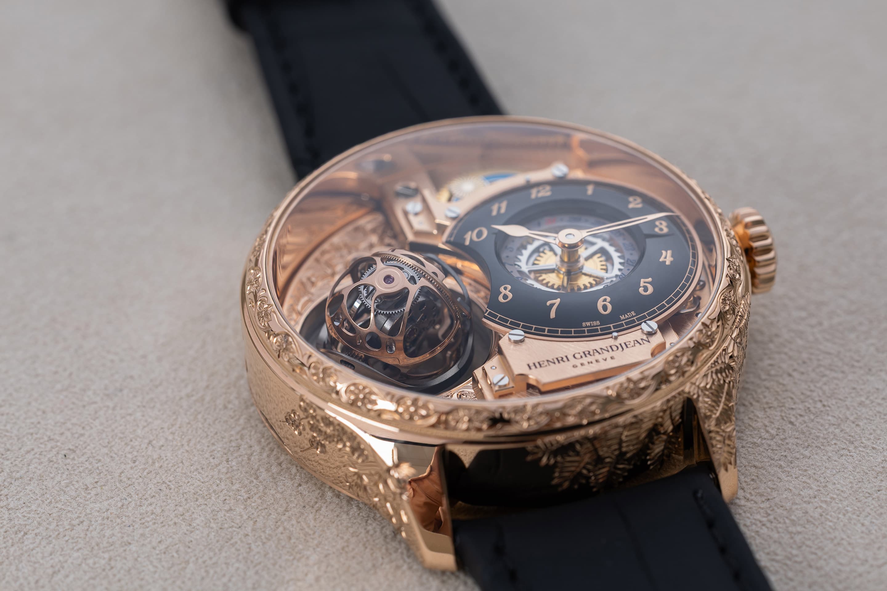 Rose gold triple-axis tourbillon cages
