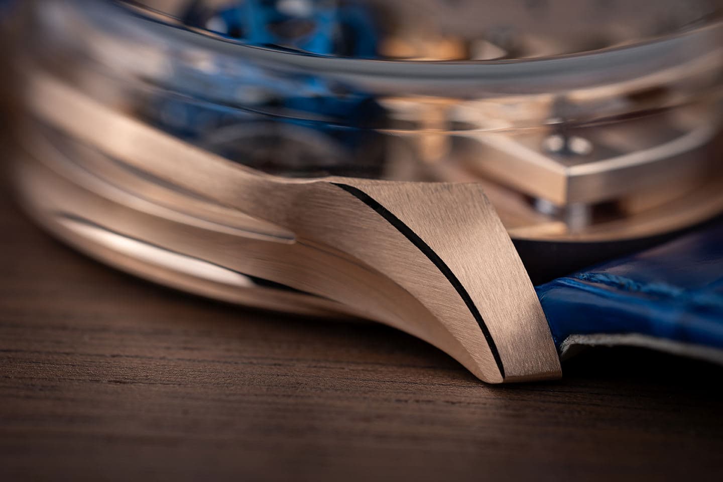 Henri Grandjean Rose Gold & Blue 5N rose gold case with polished finishing