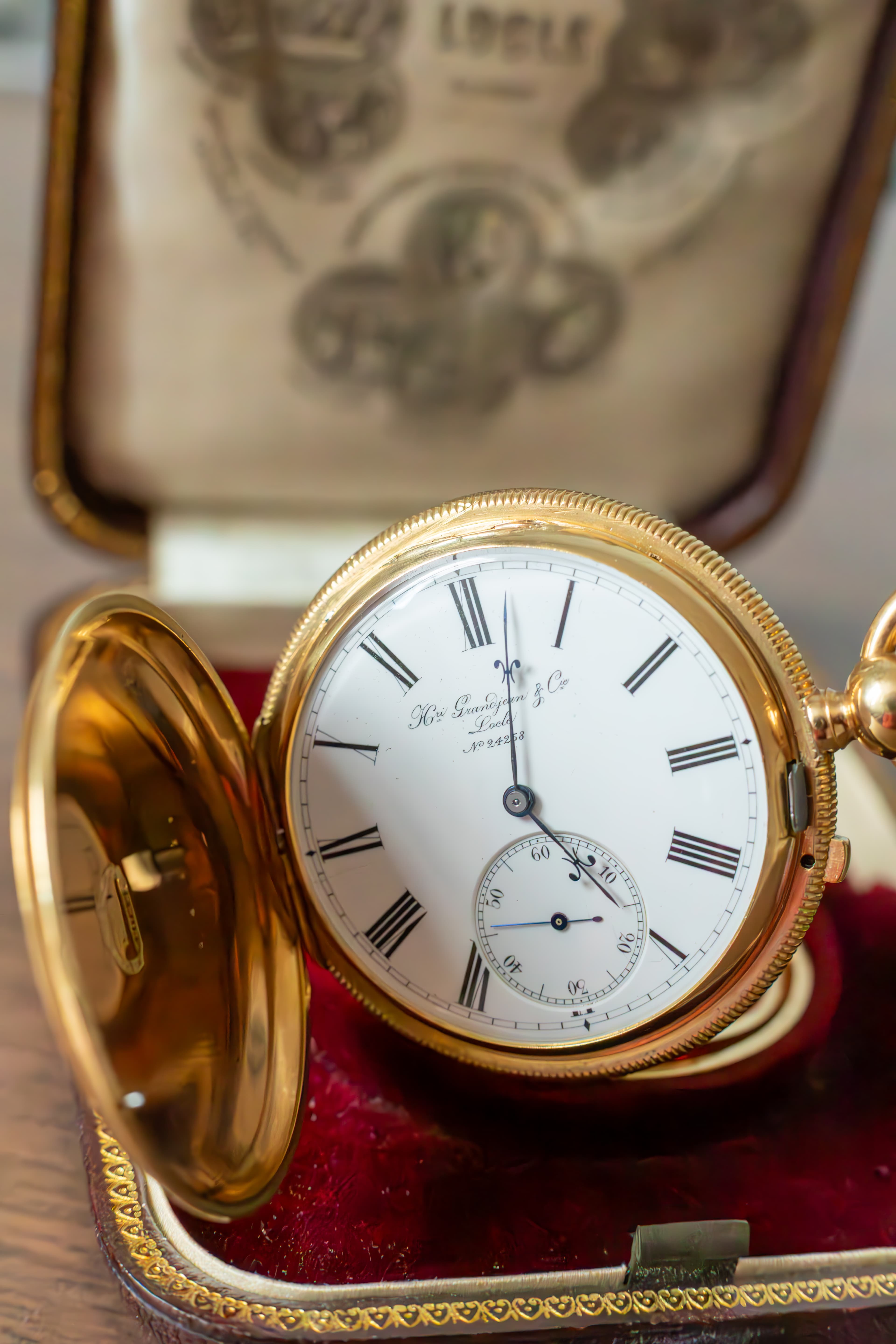 Henri Grandjean vintage chronometer movement detail