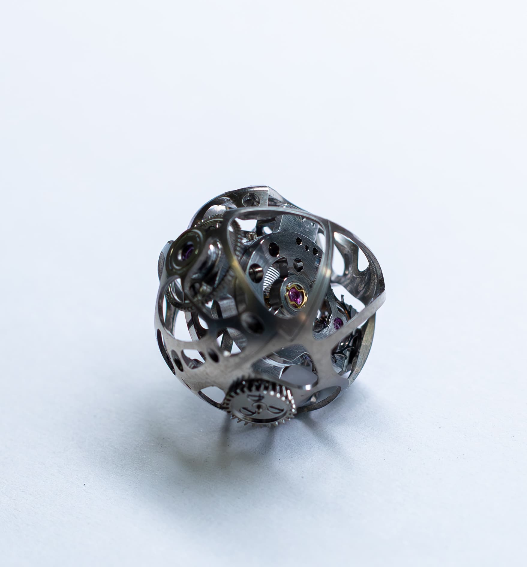 Triple-axis tourbillon during hand assembly