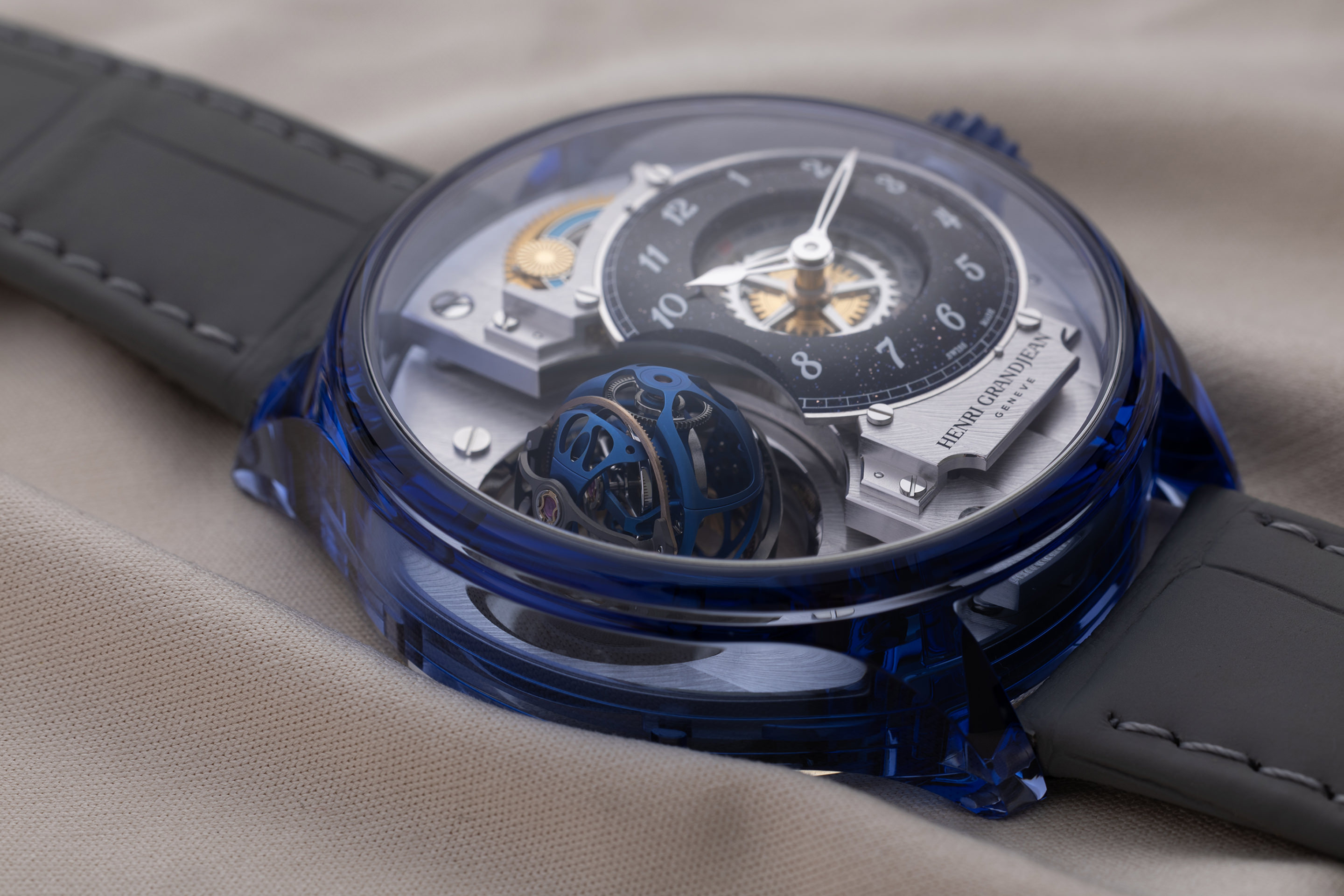 Three-quarter view showing case and dial