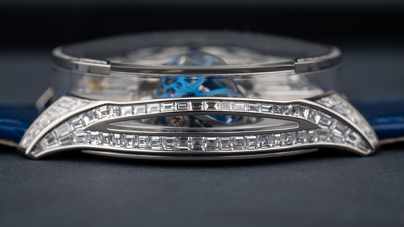 Diamond-set lugs profile